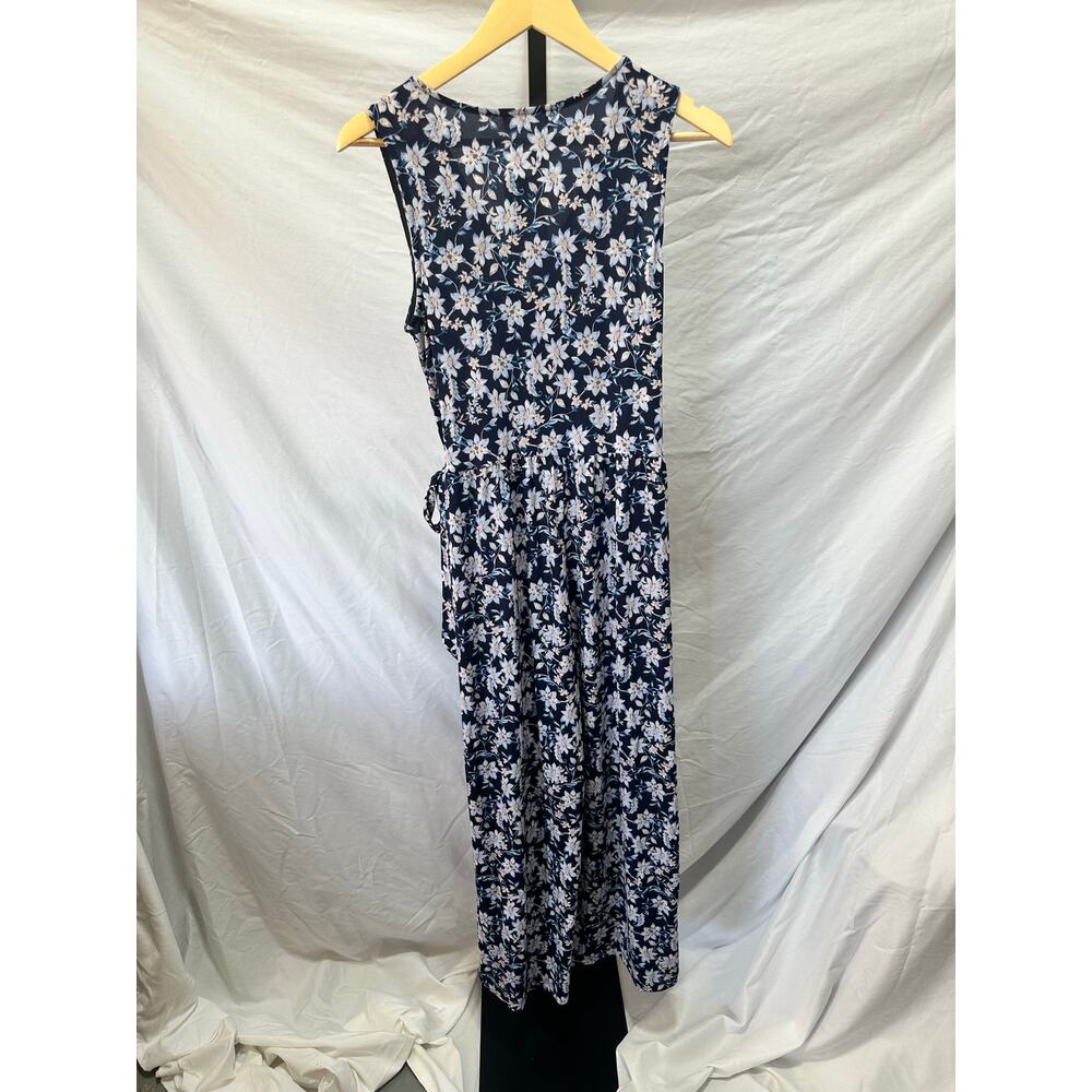 Kaileigh Jumpsuit Blue Floral Pockets Size M Delaney NWT Cottagecore V-neck - Picture 4 of 8
